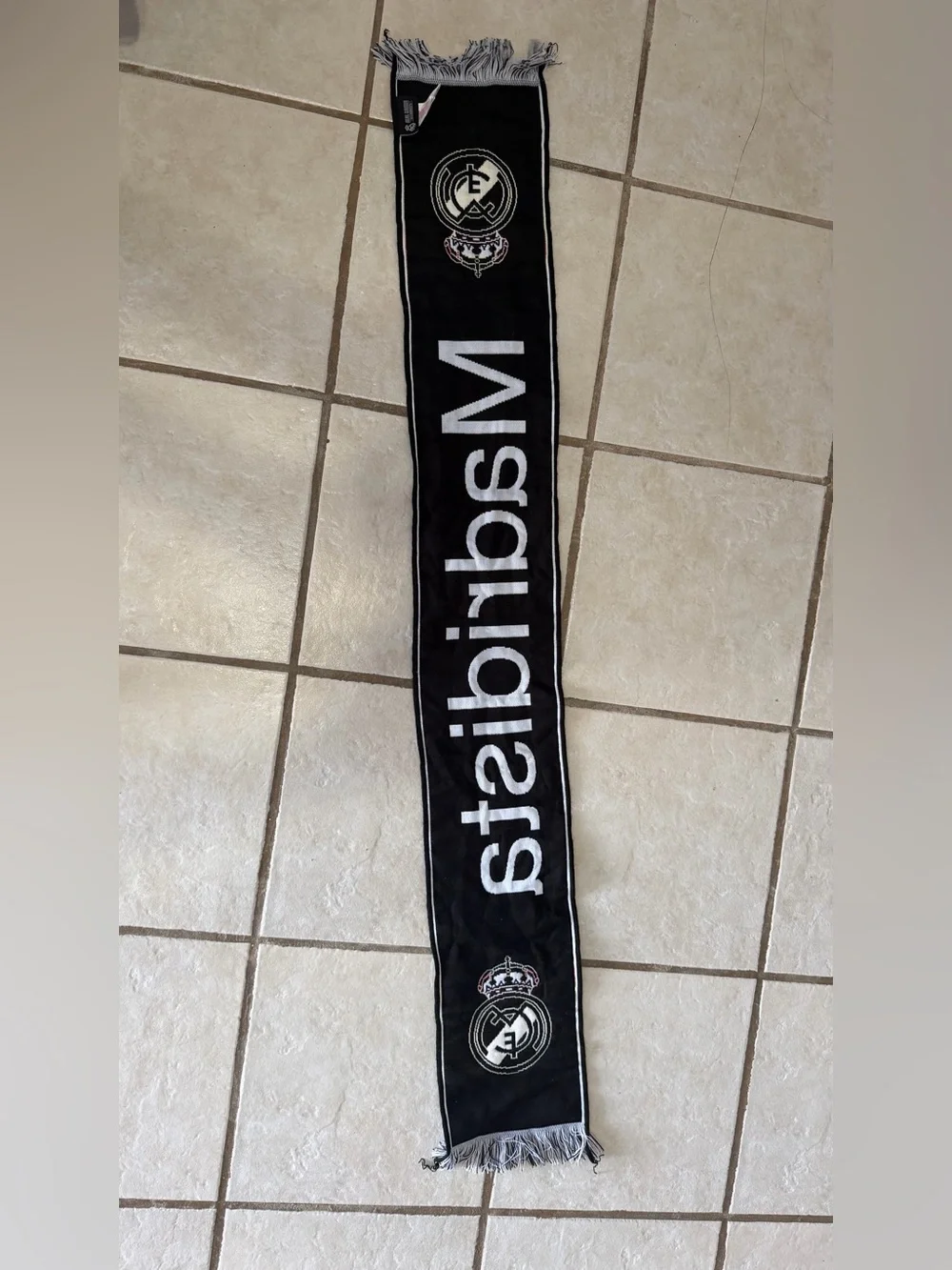 Real Madrid 'Madridista' World Cup Soccer Futbol Fan Scarf - White & Black